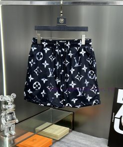 LV 2024 Spring And Summer New Beach Pants Five Cent Shorts Official Website Synchronized With O 5xgfh1di