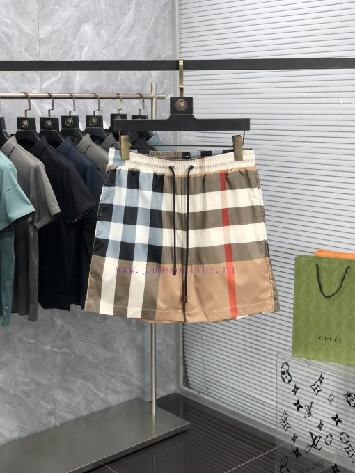 Burberry's New Summer Beach Shorts A 1-1 Replica Of The Original Version Synchronized With The mw4ado74