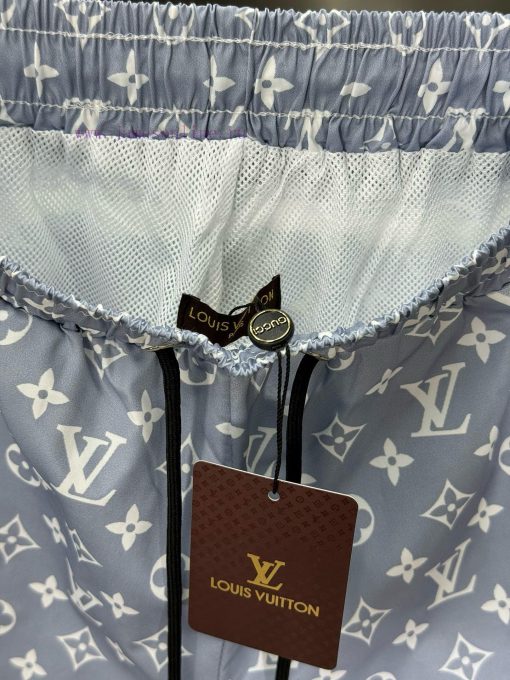 LV 2024 Spring And Summer New Beach Pants Shorts Official Website Synchronized With Original 1- y9e1hgdv - Image 11