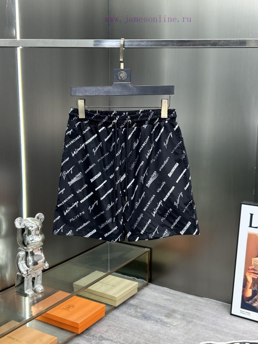 Parisian Maison Is Promoting Men's Casual Shorts And Beach Pants For The Summer Of 2024 Made Of fbbp1g3y - Image 2