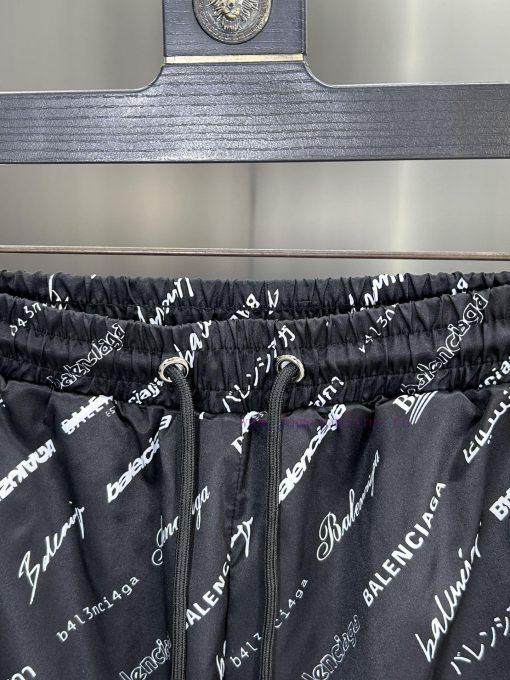 Parisian Maison Is Promoting Men's Casual Shorts And Beach Pants For The Summer Of 2024 Made Of fbbp1g3y - Image 7