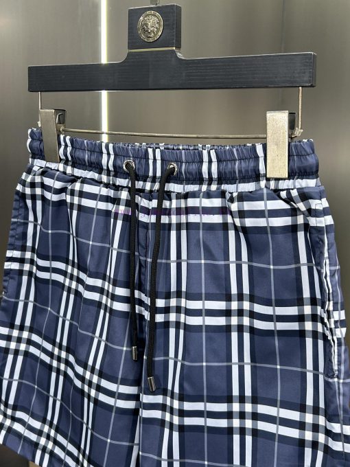 Burberry Is Promoting Men's Casual Shorts And Beach Pants For The Summer Of 2024 Made Of Custom rtg105x0 - Image 10