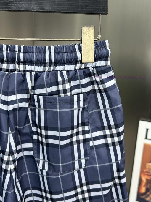 Burberry Is Promoting Men's Casual Shorts And Beach Pants For The Summer Of 2024 Made Of Custom rtg105x0 - Image 11