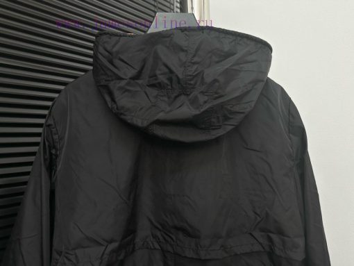 Burberry B's Classic Windbreaker Thin Jacket Is Available For Sale Simultaneously. Customized F 9jisvxax - Image 6