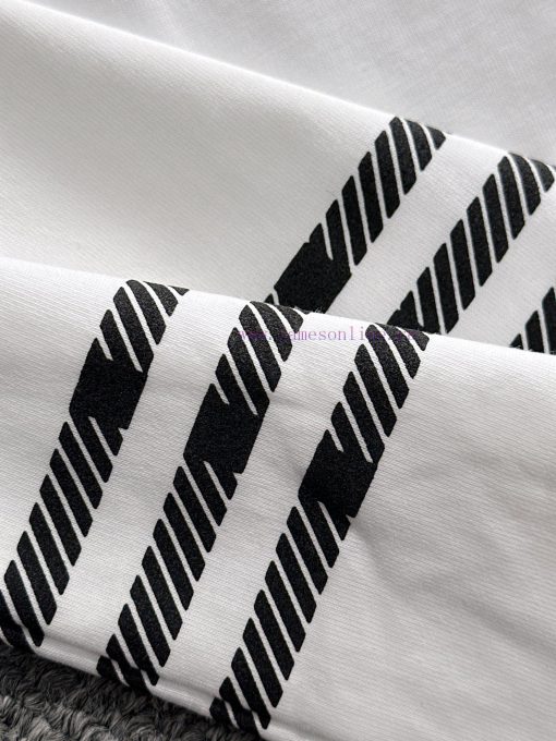Arrived The Next DayDior 2025 New Front Pocket Plush Warhorse Logo Plush Stripe Decoration Unis cdl304te - Image 7