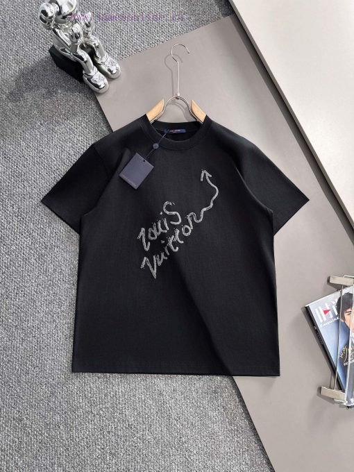 Arrived The Next DayLV Donkey Home 2025 New Plush Foam Crack Letter Logo Unisex Short Sleeved T u0a1cr3r - Image 2