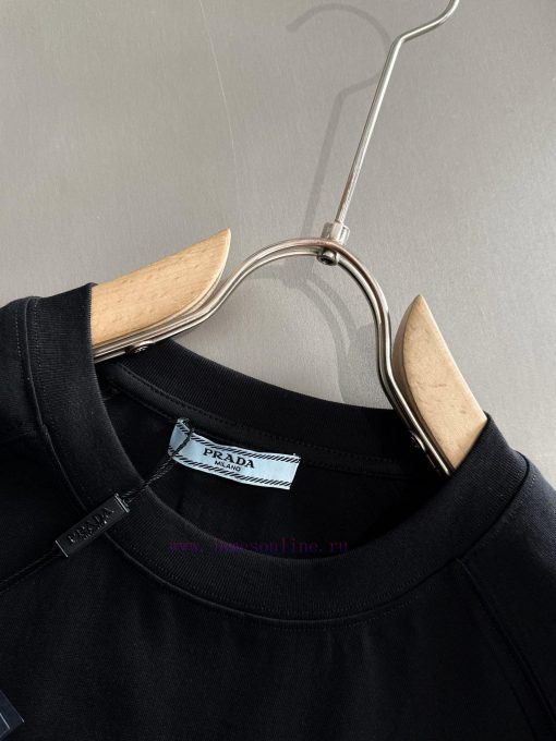 Arrived The Next DayPRADA 2025 New Hem Patchwork Back Plush Letter Logo Unisex Short Sleeved T- pom1bnya - Image 5