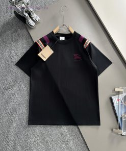 Arrived The Next DayBurberry 2025 New Classic Plaid Splicing High-density Embroidery Warhorse L a436dmmx