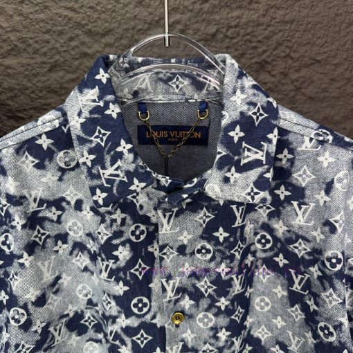 LV Louis Vuitton 2024 Spring/Summer New Printed Logo Couple Denim Short Sleeved ShirtOriginal C w1bzoa4c - Image 12