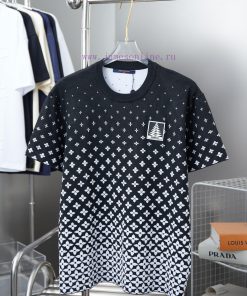The New LV Louis 25ss Cotton T-shirt Features Intricate Jacquard Knitting To Present A Gradient 9mfxxj71