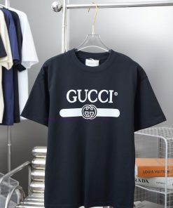 GU Gujia 25SS Early Spring New Letter Printed Short Sleeved ShirtLight Luxury Fashion Is A Must 2fglm146