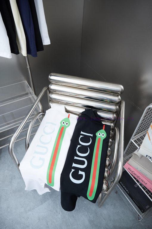 GU Gujia 25SS Early Spring Snake Year Limited Edition Greedy Snake Letter Printed Short SleeveL hh5lfg3d - Image 19