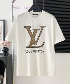 Style Number D706Louis Vuitton LV Logo Silicone Craftsmanship Short Sleeved ShirtExquisite Logo nporgmd2