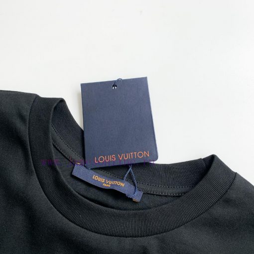 Style Number D739Louis Vuitton LV Logo Printed Short Sleeved ShirtExquisite Logo Identification v642stg4 - Image 5