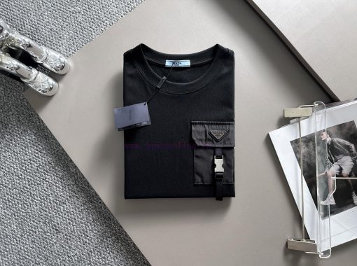 Arrived The Next DayPRADA 2025 New Custom Woven Pocket Lock Buckle Interlocking Triangle Leathe dy8djqgq - Image 4