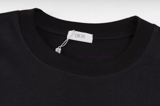 Style Number Z10Dior Front And Back Letters Worn-out Printed Round Neck Short Sleeved ShirtLOUI 3ki2rti1 - Image 5