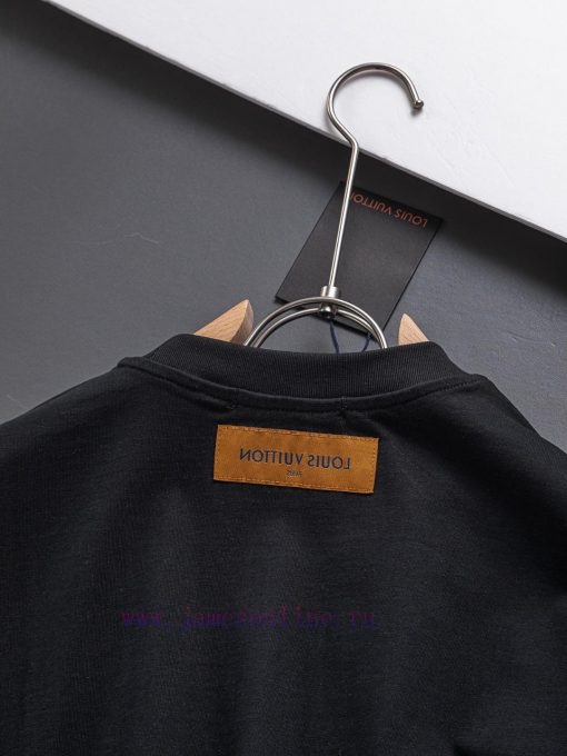 Louis Vuitton Micro Width S-Xl25SS LV New Product Fashion Show Chest Three Dimensional Letter C uyyowqcr - Image 6