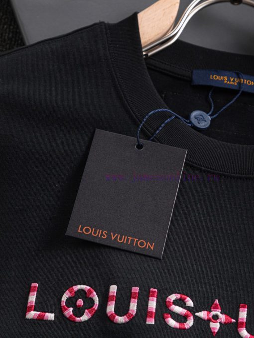 Louis Vuitton Micro Width S-Xl25SS LV New Product Fashion Show Chest Three Dimensional Letter C uyyowqcr - Image 11