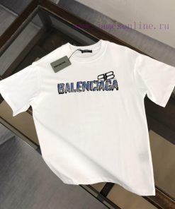 FENDI's New Summer Round Neck Short Sleeved T-shirt Weighs 270 Grams And Is Made Of High-end Pu 21n1z8vz