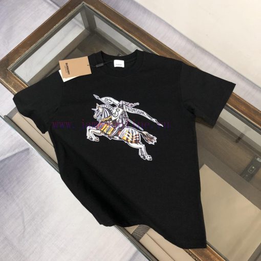 Burberry Couple's Short Sleeved T-shirt With Top-notch Contrasting Printed Logo Design. The Fab ge2iyn4h