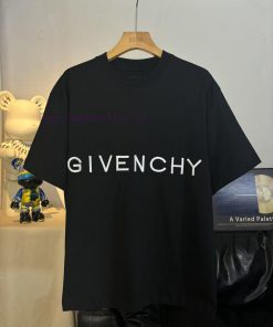 Top Level Detail ImagesGivenchy Givenchy. 25SS Pink Pegasus Embroidered Short Sleeve T-shirtThe jlpgn6su