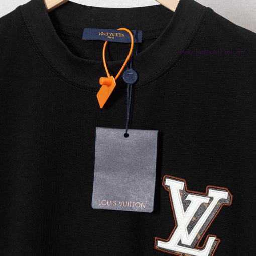 LV Louis 2024 SS Genuine Leather Embroidered New Short Sleeved Shirt High-quality Heavy-duty Do 0yruires - Image 5