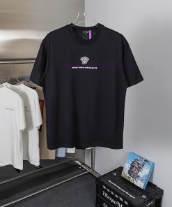 Gift Box Version Model Number LW73Versace | Emblem Embroidered Short SleeveThe Iconic Badge Emb 619zd1vg