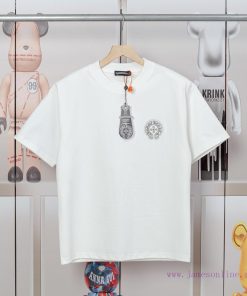 The Front And Back Of The CHROME HEARTS Short Sleeved T-shirt Feature High-end Hot Stamping And 7fezhlcg