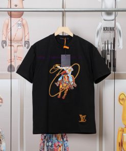 LV Louis Spring/Summer New Embroidered Short Sleeved T-shirt With Front And Back Panels Made Of lmizj8ai