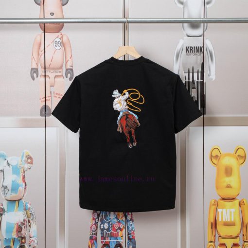 LV Louis Spring/Summer New Embroidered Short Sleeved T-shirt With Front And Back Panels Made Of lmizj8ai - Image 3