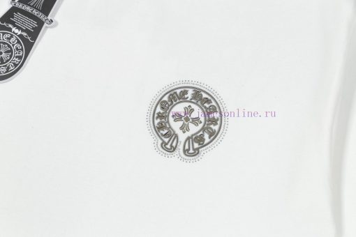 The Front And Back Of The CHROME HEARTS Short Sleeved T-shirt Feature High-end Hot Stamping And 7afe4v8y - Image 5