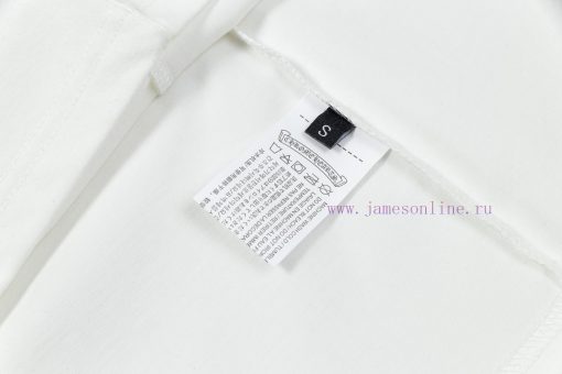 The Front And Back Of The CHROME HEARTS Short Sleeved T-shirt Feature High-end Hot Stamping And 7afe4v8y - Image 9