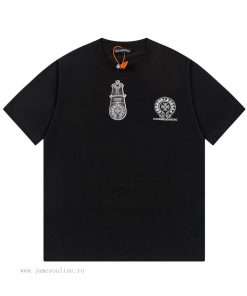 The Front And Back Of The CHROME HEARTS Short Sleeved T-shirt Feature High-end Hot Stamping And v948vhot