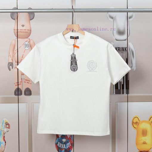 The Front And Back Of The CHROME HEARTS Short Sleeved T-shirt Feature High-end Hot Stamping And 1hn7m10x - Image 2