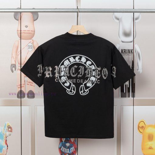 The Front And Back Of The CHROME HEARTS Short Sleeved T-shirt Feature High-end Hot Stamping And ogmqvffu - Image 3