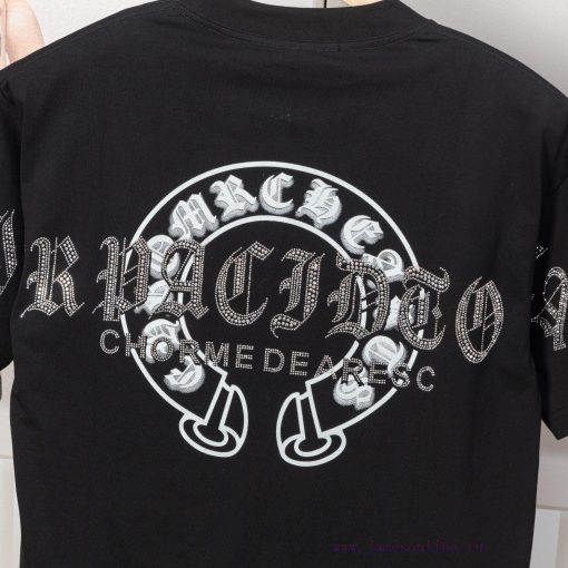 The Front And Back Of The CHROME HEARTS Short Sleeved T-shirt Feature High-end Hot Stamping And ogmqvffu - Image 8