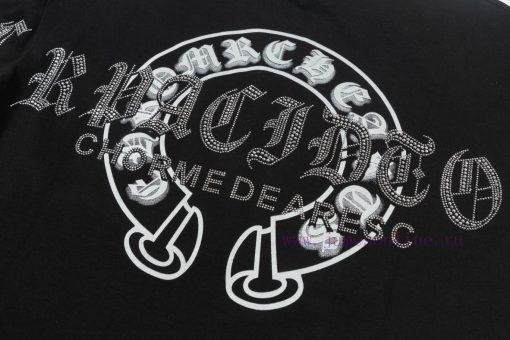 The Front And Back Of The CHROME HEARTS Short Sleeved T-shirt Feature High-end Hot Stamping And v948vhot - Image 8