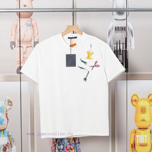 LV Louis Early Spring Tool Pattern Embroidered New Short Sleeve T-shirt Made Of High Quality Sm wp3q08oi - Image 2