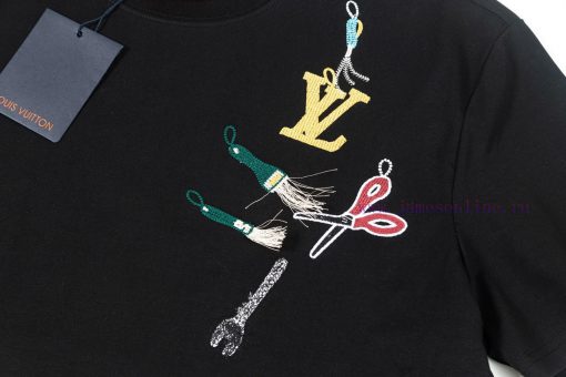 LV Louis Early Spring Tool Pattern Embroidered New Short Sleeve T-shirt Made Of High Quality Sm k5g0n5i4 - Image 6