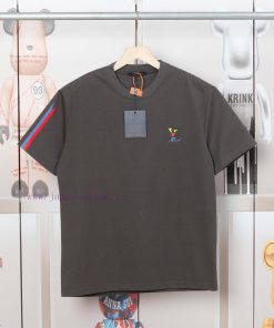 LV Luyi Donkey's Early Spring Embossed Jacquard And Pressed Color Strip New Short Sleeved T-shi i9ygx7ct