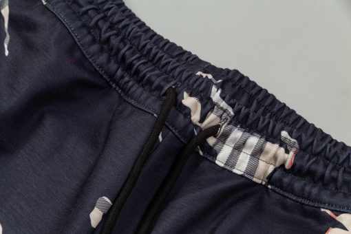 BARBURRY 2025 Summer EditionEssential Daily Commuting Attire For Both Men And WomenFull Body Pr kin8sbyt - Image 4