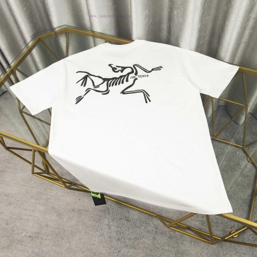 [Ayc Teryx Archaeopteryx]2025FW Short Sleeved T-shirt With Front Bird Letters And Back Foam Log fwokwcqp - Image 3