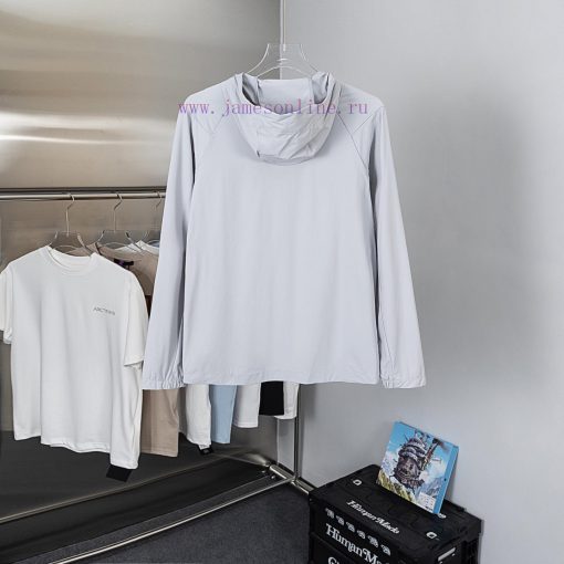 DESCENTE Diesel Sunscreen ClothingThe New Summer Sun Protection Jacket For 2025 Is A Lightweigh m5xdn8tt - Image 3