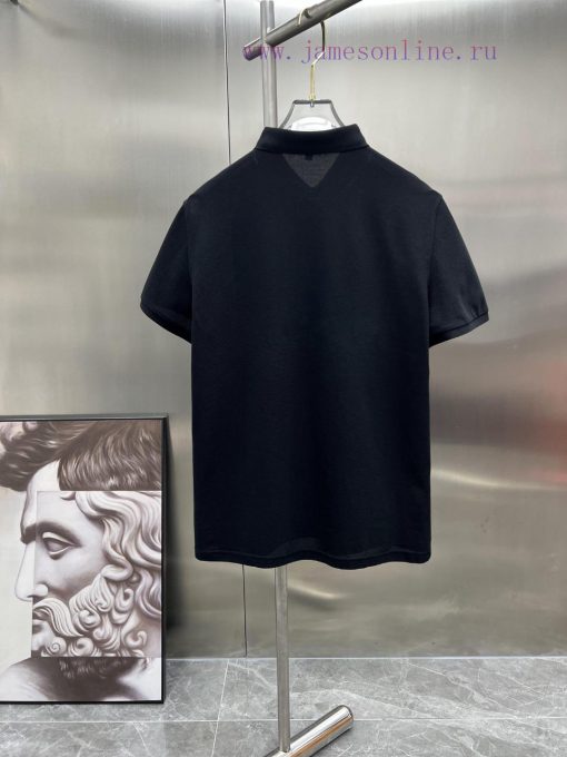 Burberry's New T-shirt With A Collar And Short Sleeved Polo Shirt Made Of Custom Fabric With Hi ug24ith6 - Image 3