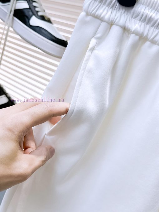 Burberry's 2025 Summer New Men's Casual Shorts With Complete Three Standards High-end Customize ivs9qi41 - Image 11