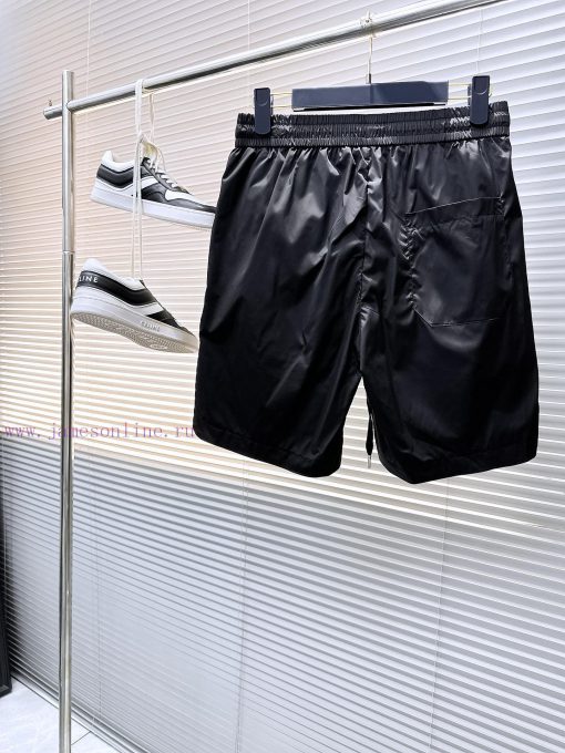 Fendi's New Men's Casual Shorts For The Summer Of 2025 Are Fully Equipped With Three Standards. bqxgtr4c - Image 3