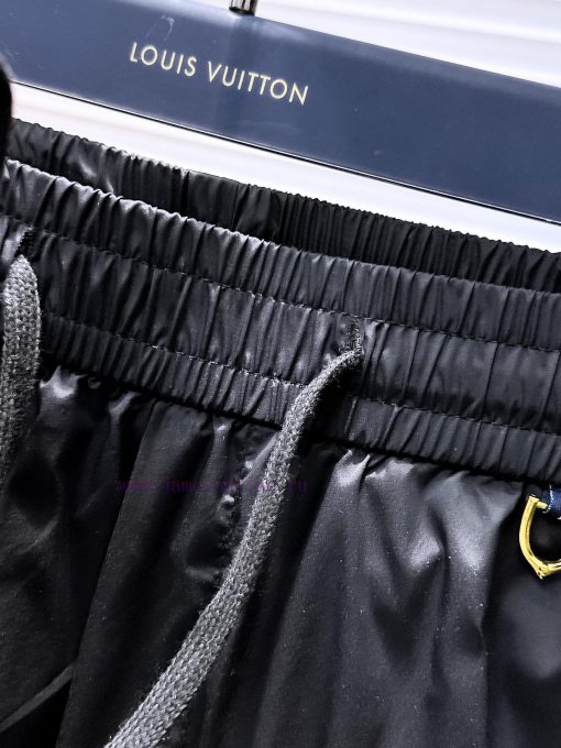 Fendi's New Men's Casual Shorts For The Summer Of 2025 Are Fully Equipped With Three Standards. bqxgtr4c - Image 8
