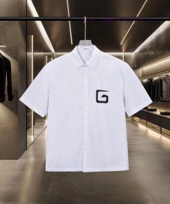 Givenchy Givenchy Gvc Hits The Year Of The Snake Fashion Show With A Thick Adhesive G Letter Lo hoxp76iv