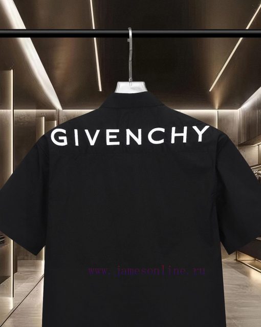 Givenchy Gvc's Popular Product Is Coming In The Year Of The Snake. The Classic Chest Front And onrvmsc4 - Image 5