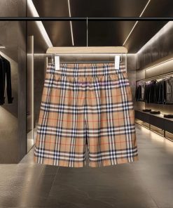 Burberry's Bestseller Is Coming! Classic Khaki Plaid Beach Casual Five Point Shorts Series 2025 25ysc3tk
